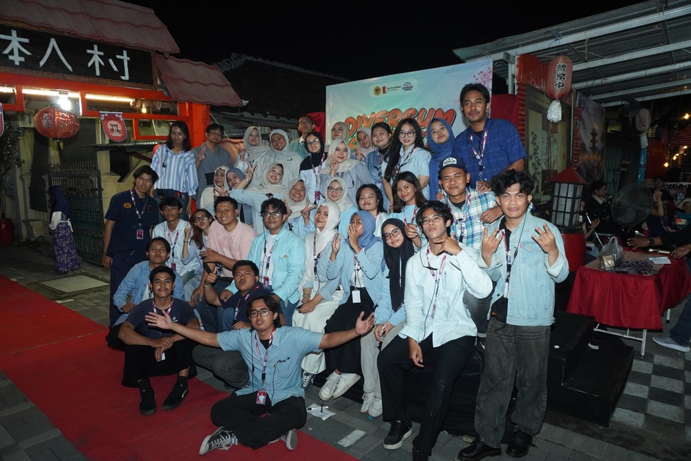 Mahasiswa Ilmu Komunikasi UNTAG Surabaya Gelar Diversum Synfesta 2026, Angkat Keberagaman Budaya Asia Mahasiswa Ilmu Komunikasi UNTAG Surabaya Gelar Diversum Synfesta 2026, Angkat Keberagaman Budaya Asia